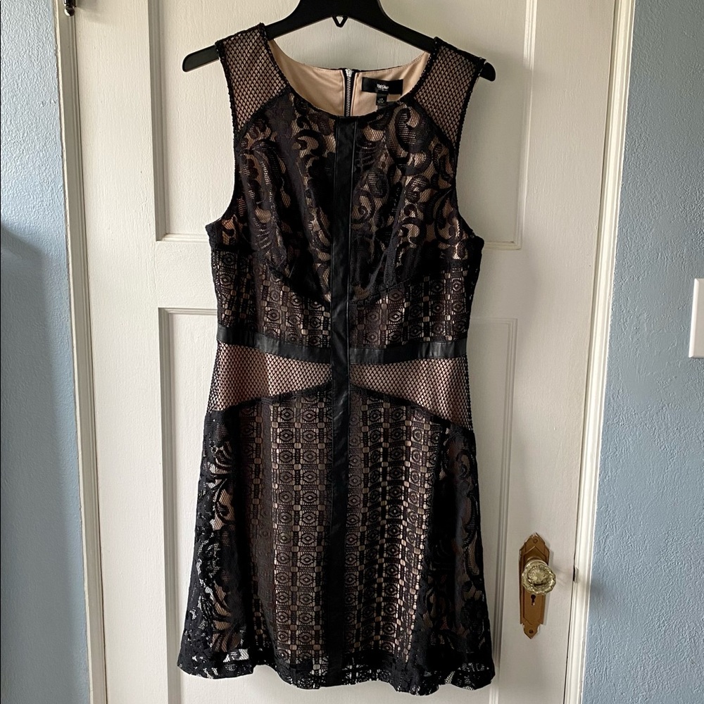 Sleeveless Lace Overlay Dress